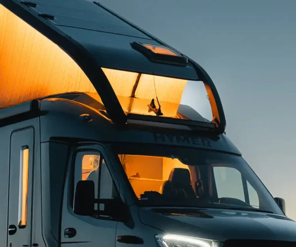 lightbox_row05_04~-~media--aeae65a4--query